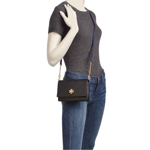 Authentic Tory Burch Georgia Quilted Turnlock Mini Black Leather Shoulder Bag. - Picture 2 of 8